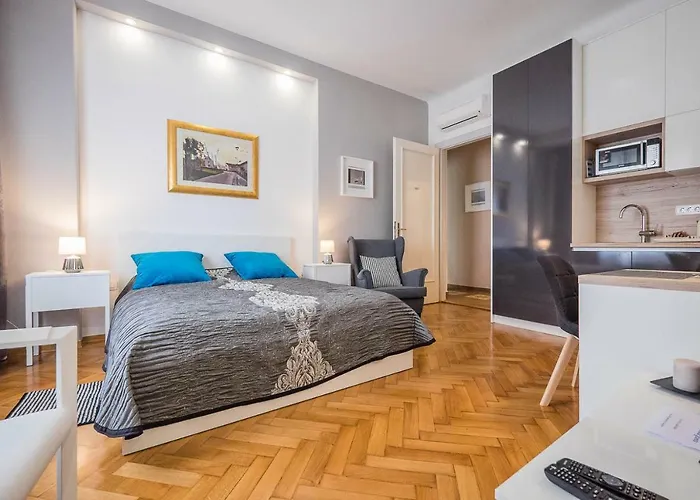 Caelestis Luxury Studio